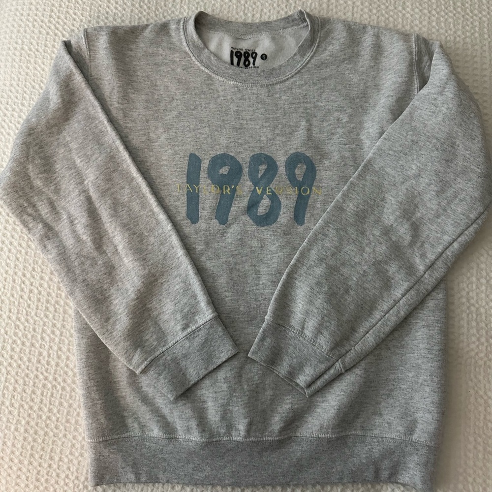 RARE Taylor Swift 1989 (Taylor’s version) crewneck sweatshirt